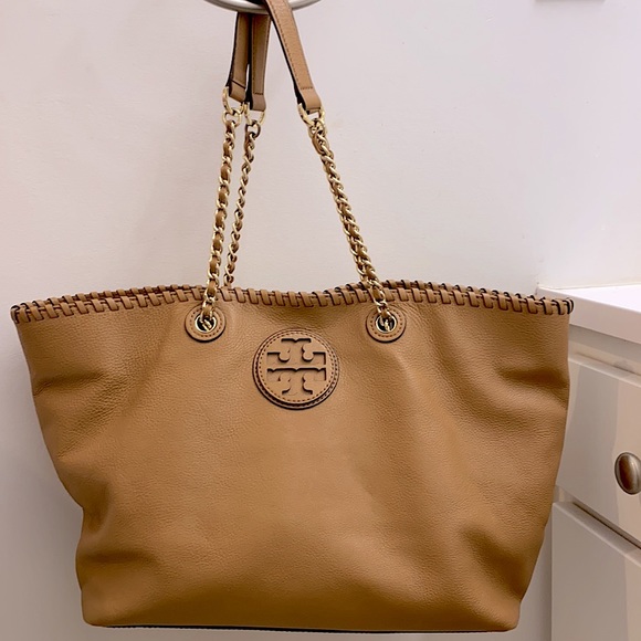 Tory Burch Handbags - Tory Burch Marion leather tote bag